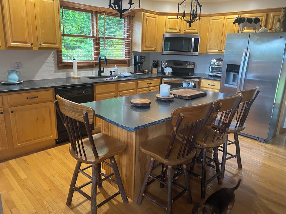 Upscale Chef Kitchen with Granite Countertops!