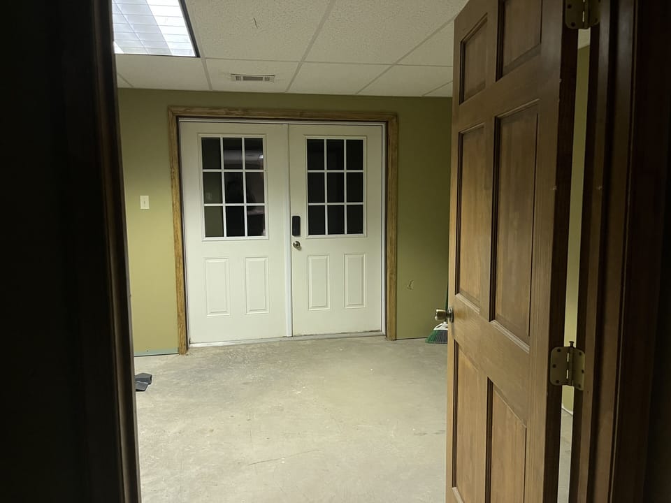 Private entrance from outside.