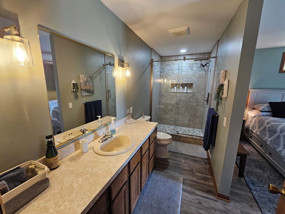 Bedroom 2 and Bathroom 1- Kind Bed with open concept en-suite- Upstairs