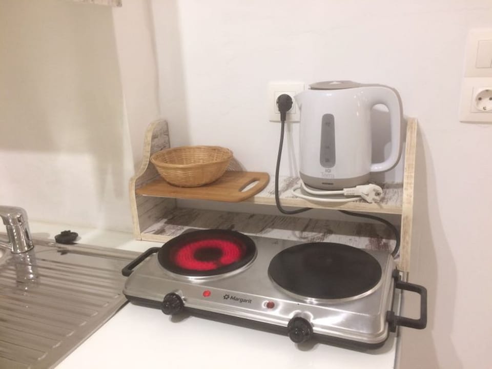 Studio, 1 Bedroom, Patio | Interior