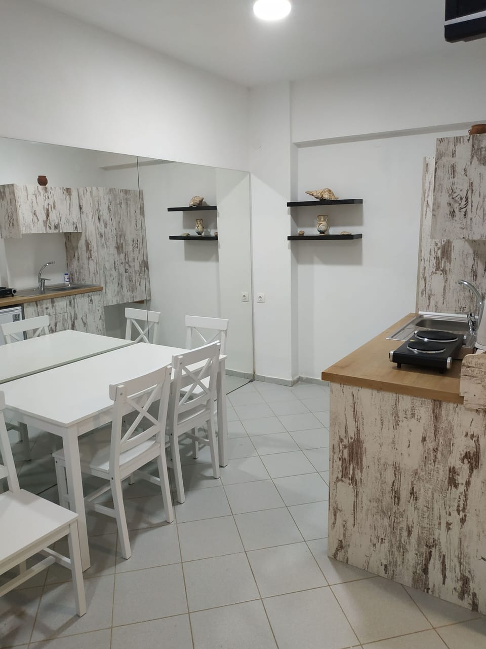 Studio, 1 Bedroom, Patio | Living area