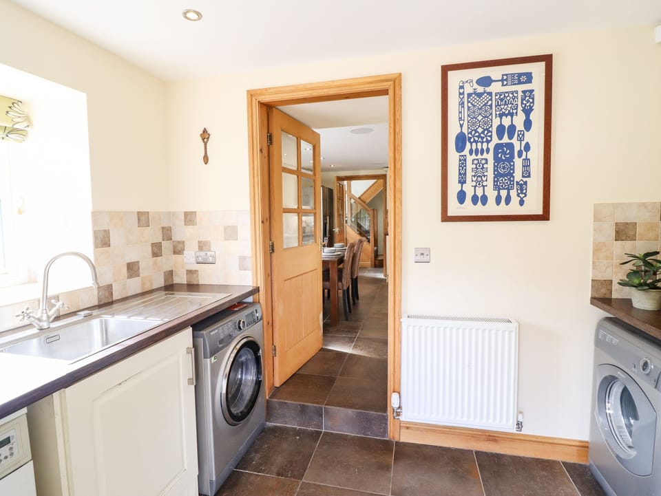 Fridge, dishwasher, electric kettle, toaster