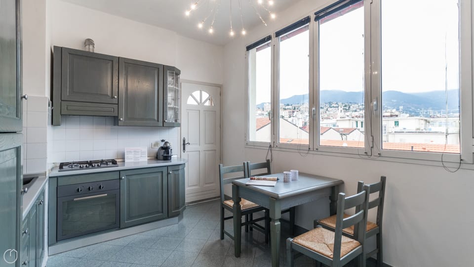 Apartment (2 Bedrooms) | Front of property