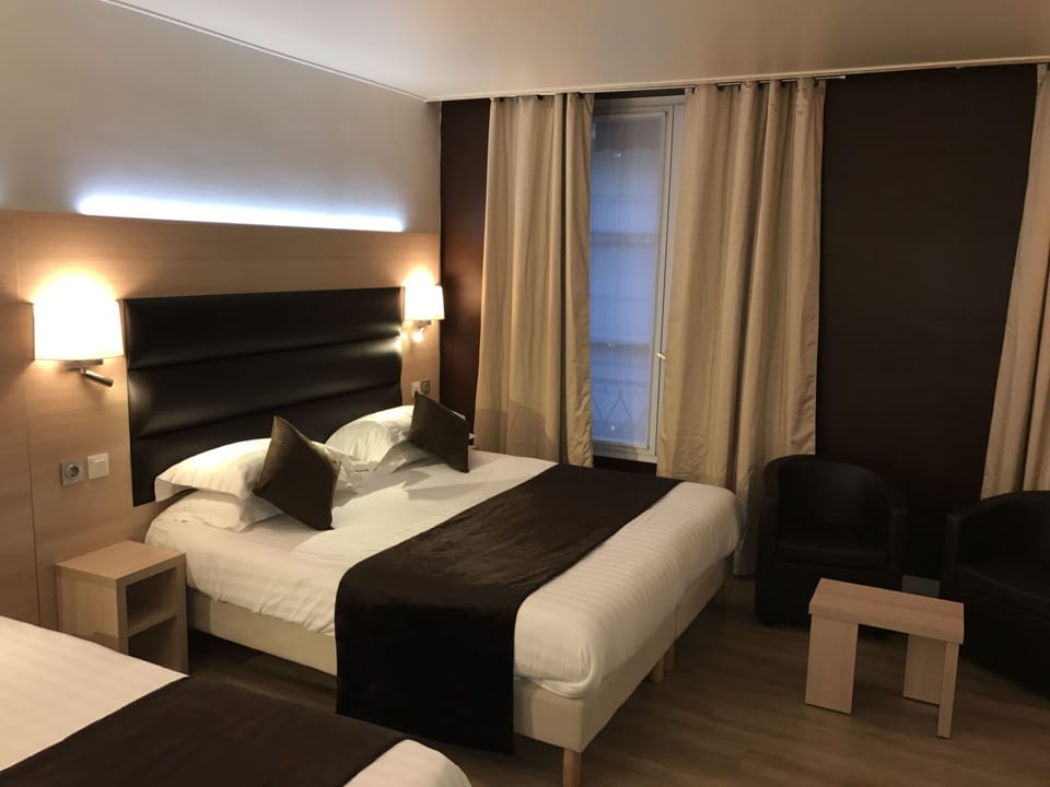 Premium bedding, minibar, in-room safe, soundproofing