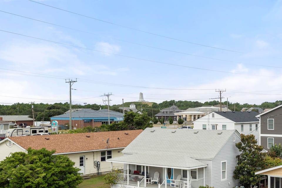 KDS8407: Tanfastic | Rooftop Deck View Towards Wright Brothers Memorial