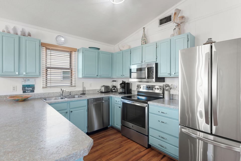 KDS8407: Tanfastic | Top Level Kitchen