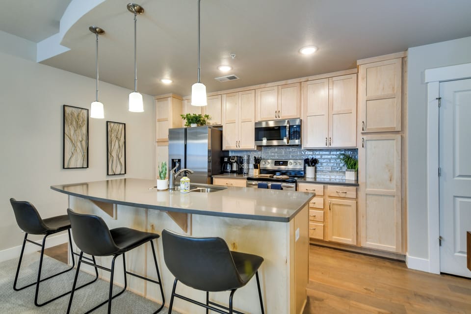 Kitchen | Cooking Basics | Dishwasher | Coffee Maker & Grinder