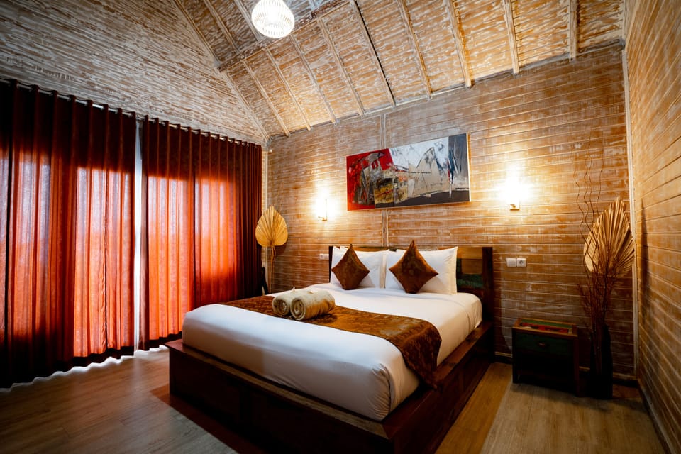 Deluxe Double Room | Free WiFi, bed sheets