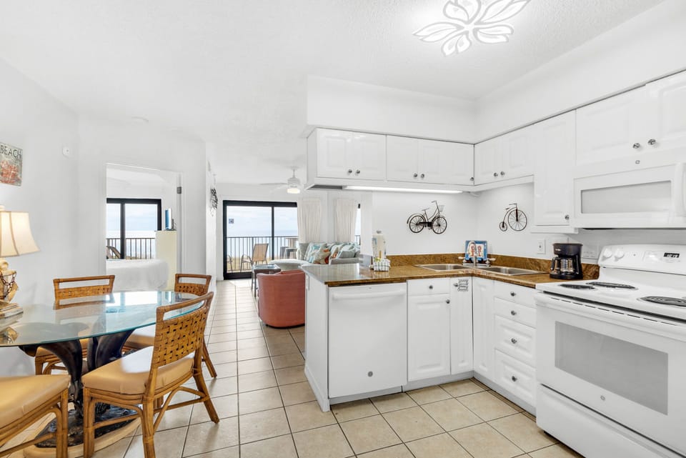 Kitchen and dining table