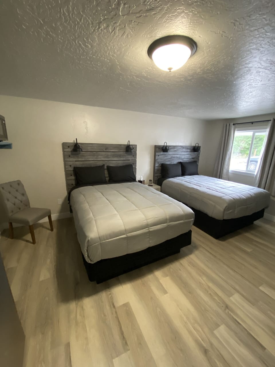 Signature Double Room | Free WiFi, bed sheets
