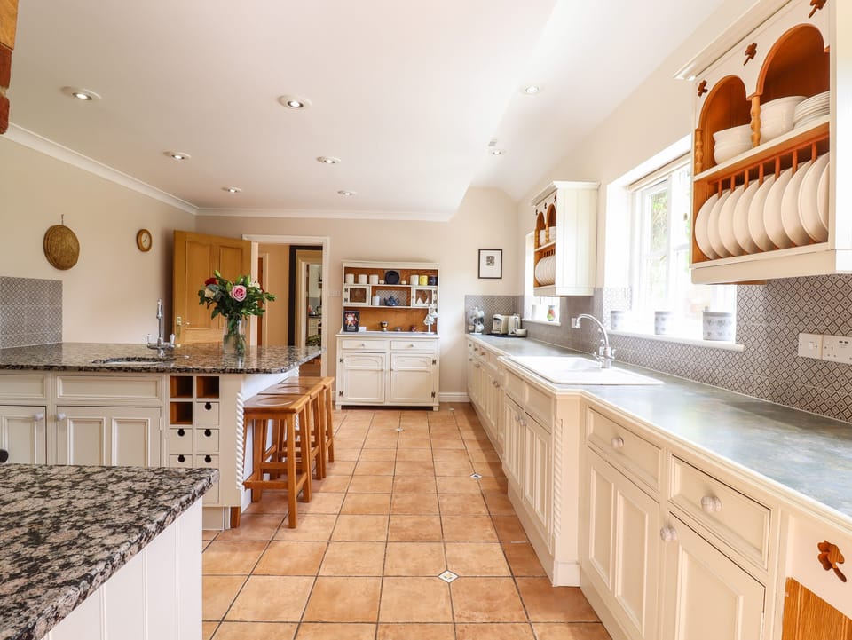 Fridge, dishwasher, electric kettle, toaster