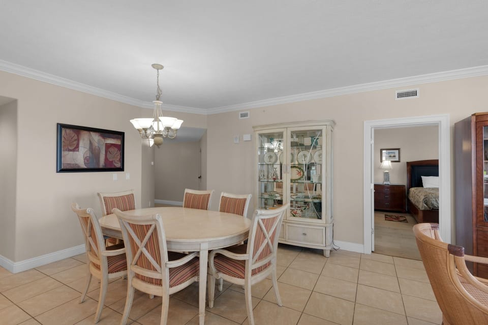 Condo, Multiple Beds, Pool Access, Ocean View | Dining