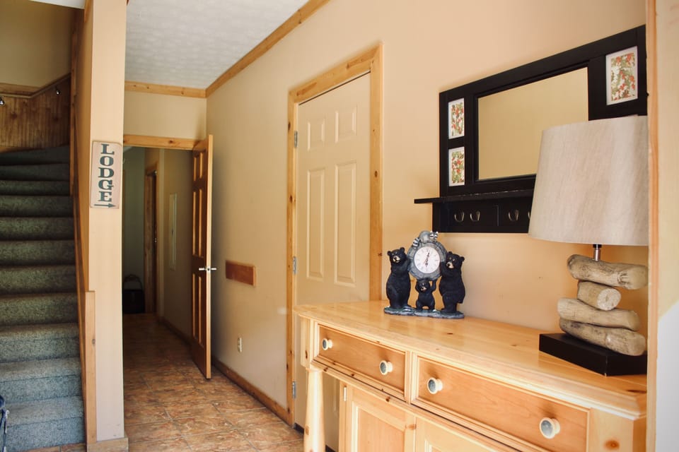 Nanook's Loggers Run - Entry