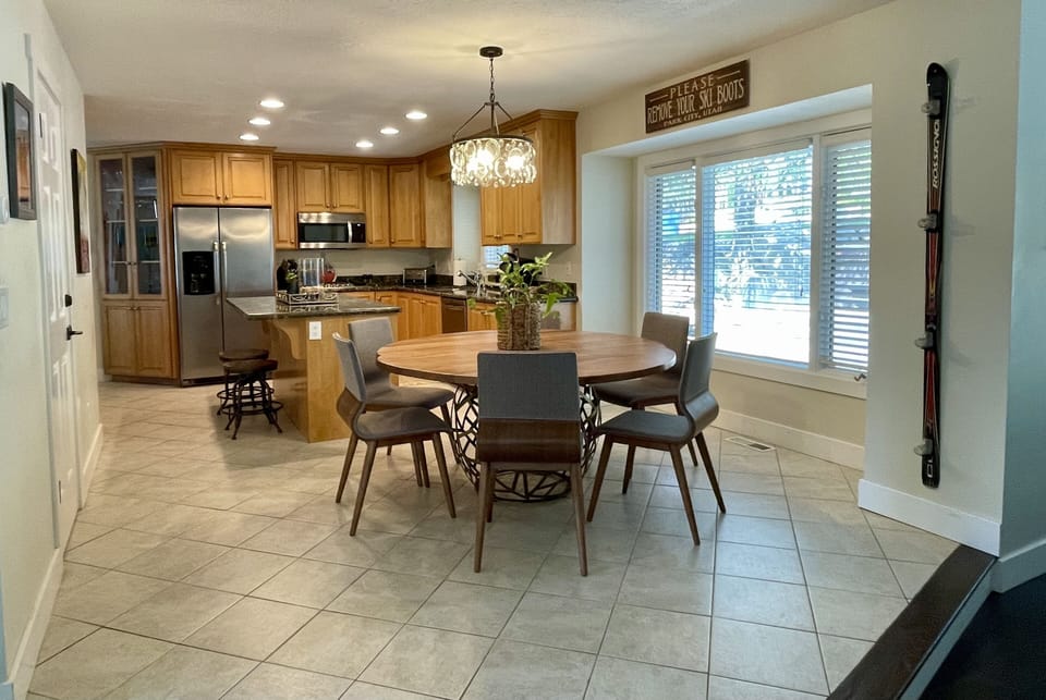 Kitchen, main level