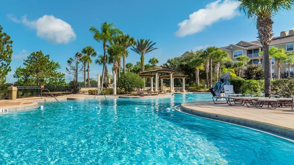 Beautiful 4 bed 4 bath villa located in Windsor Hills Resort