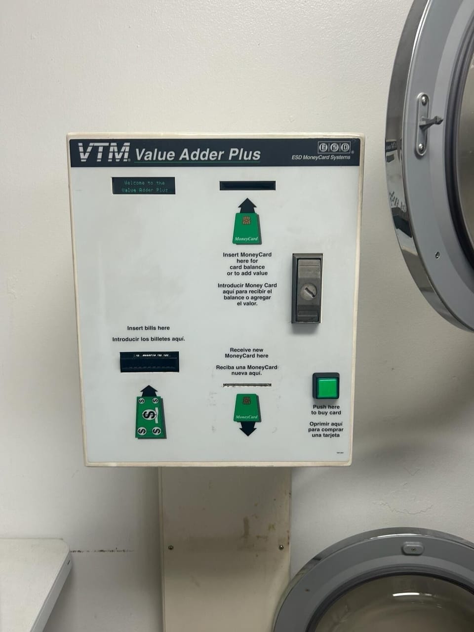 Machine for laundry card recharge