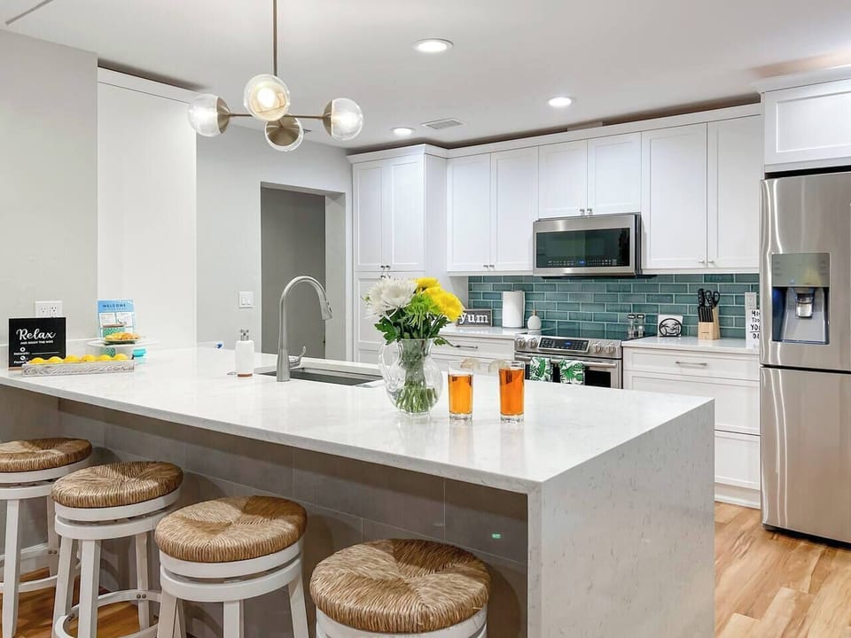 The kitchen is the heart of the home, and this kitchen delivers!Don't be surprised if you spend a lot of time snacking and chatting around the kitchen island.