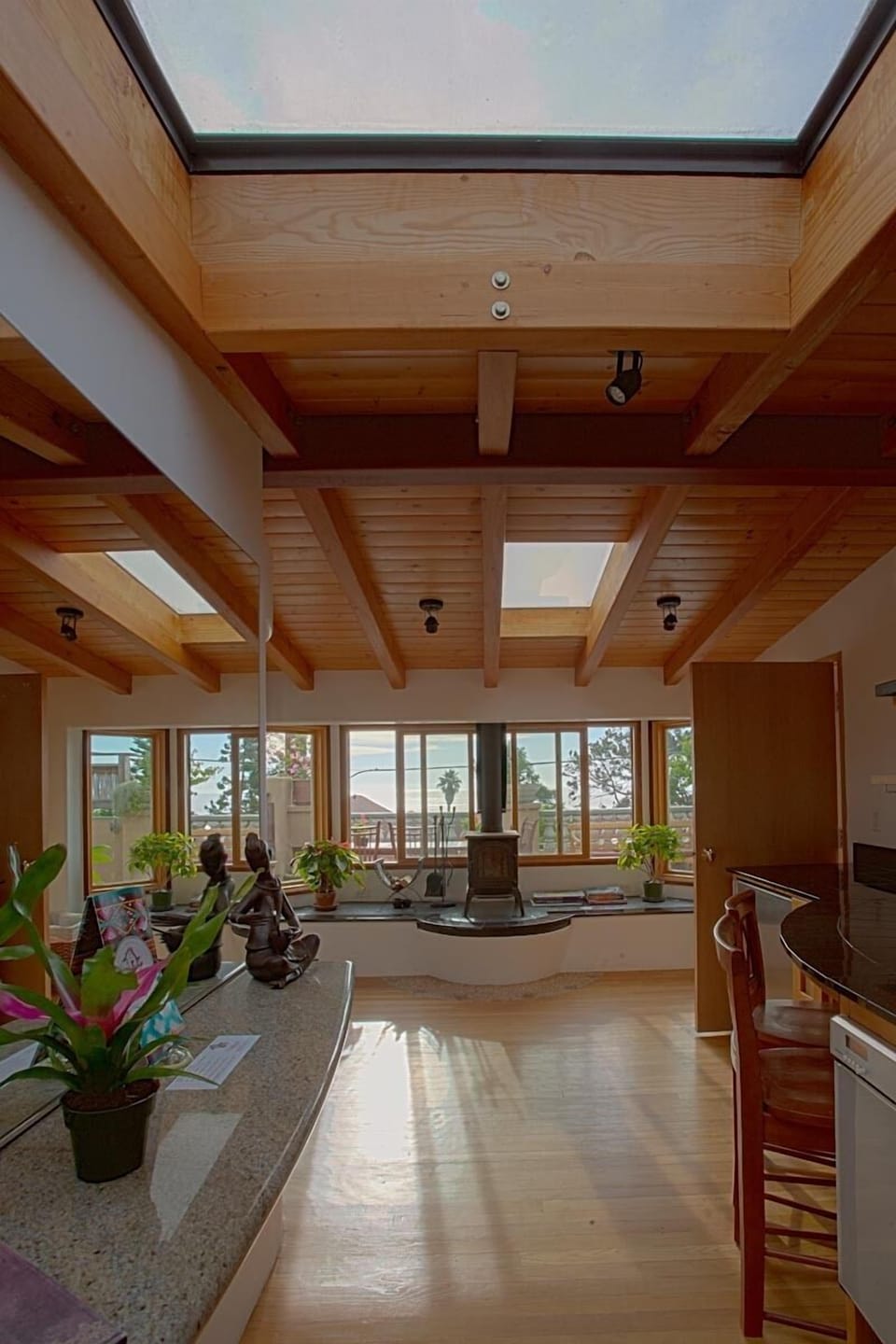 Suite, 2 Bedrooms, Ocean View (1 King and 1 Queen Bed) | Private kitchenette | Coffee/tea maker