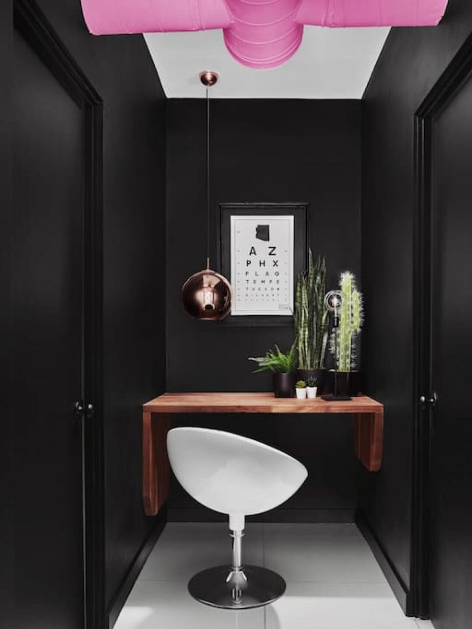 A small desk and chair ready for some to-dos!