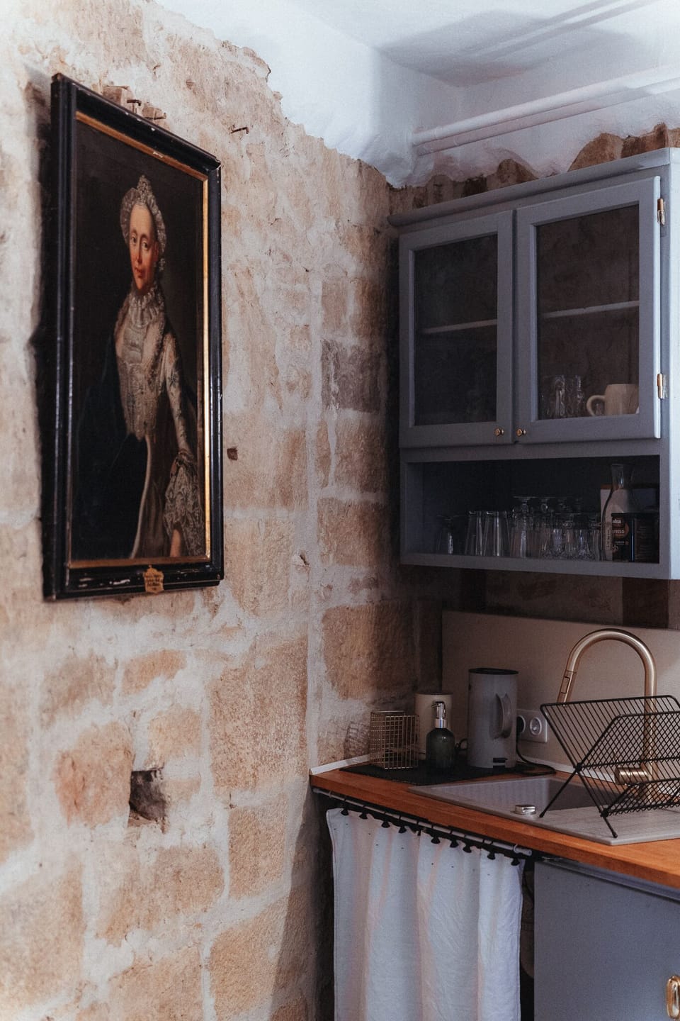 Superior Apartment, Private Bathroom, Courtyard View (Förster Wohnung) | Private kitchen | Highchair