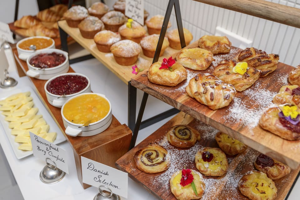 Daily buffet breakfast for a fee