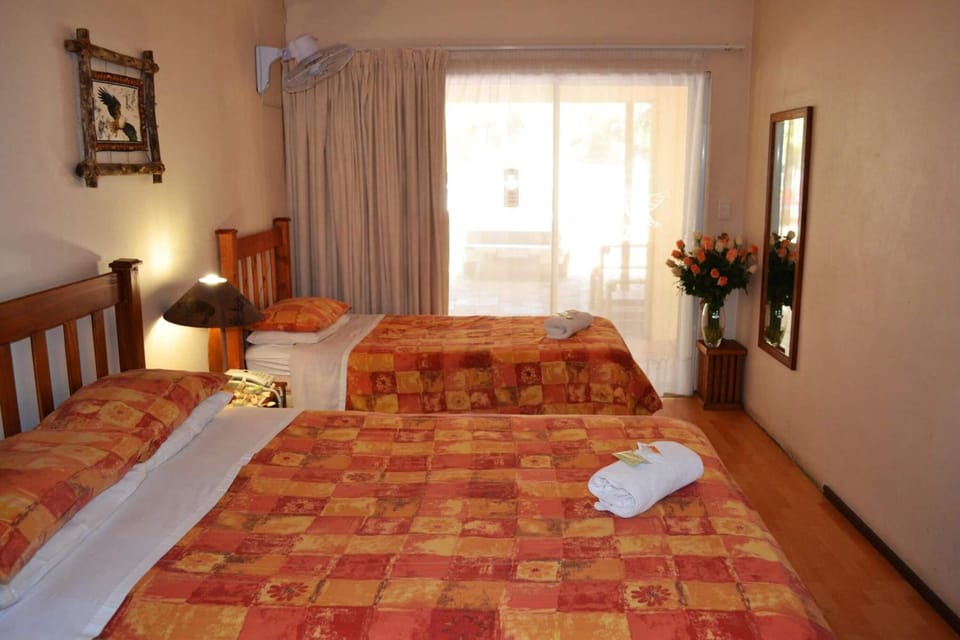 Premium bedding, desk, free WiFi