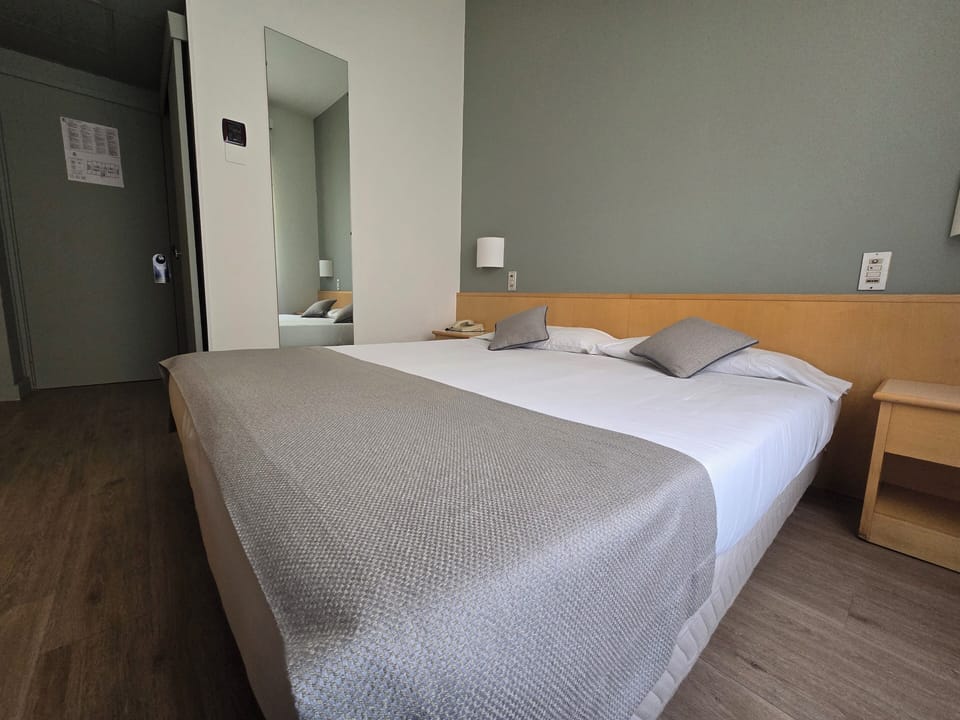 Down comforters, minibar, in-room safe, desk