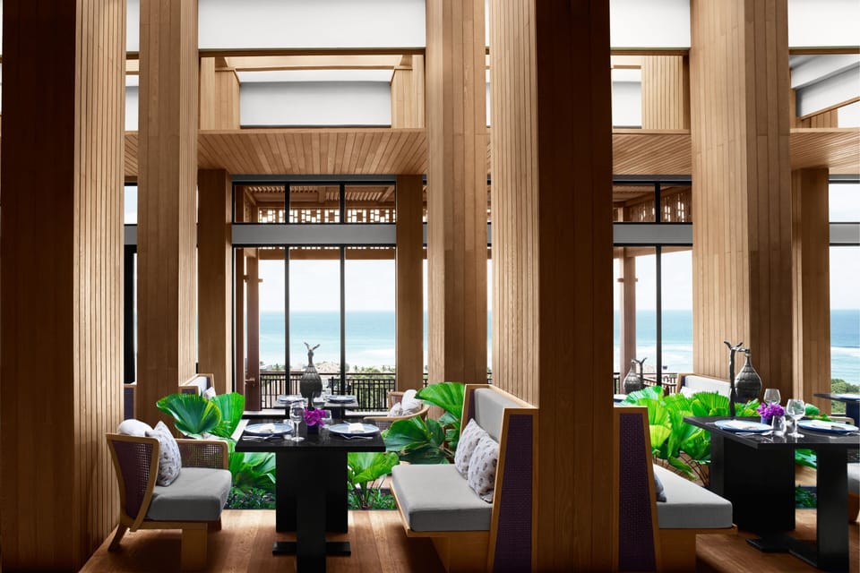 5 restaurants; breakfast, lunch, and dinner served