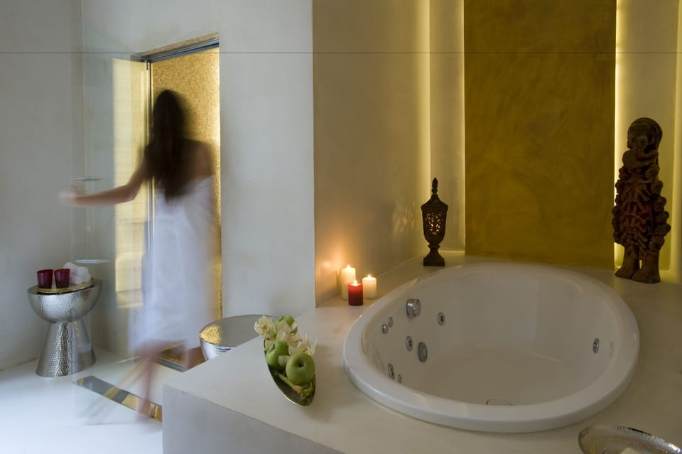 Couples treatment rooms, Turkish bath, body treatments