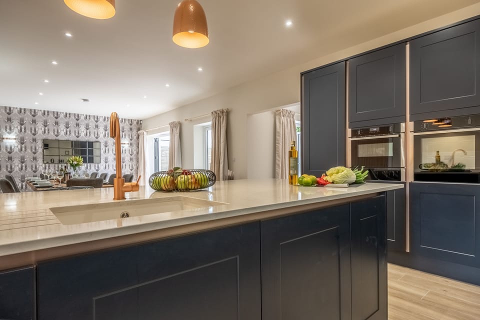 Ground floor: Island unit in the kitchen
