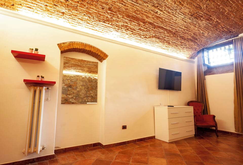 Apartment (seminterrato) | Minibar, free WiFi, bed sheets