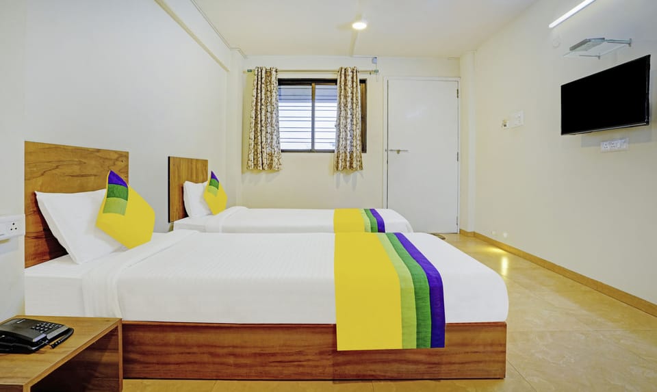 Standard Room | Desk, iron/ironing board
