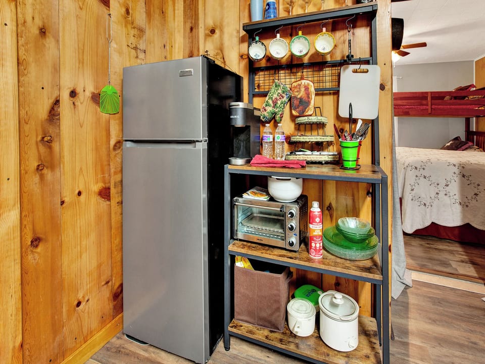 kitchenette in bunkhouse