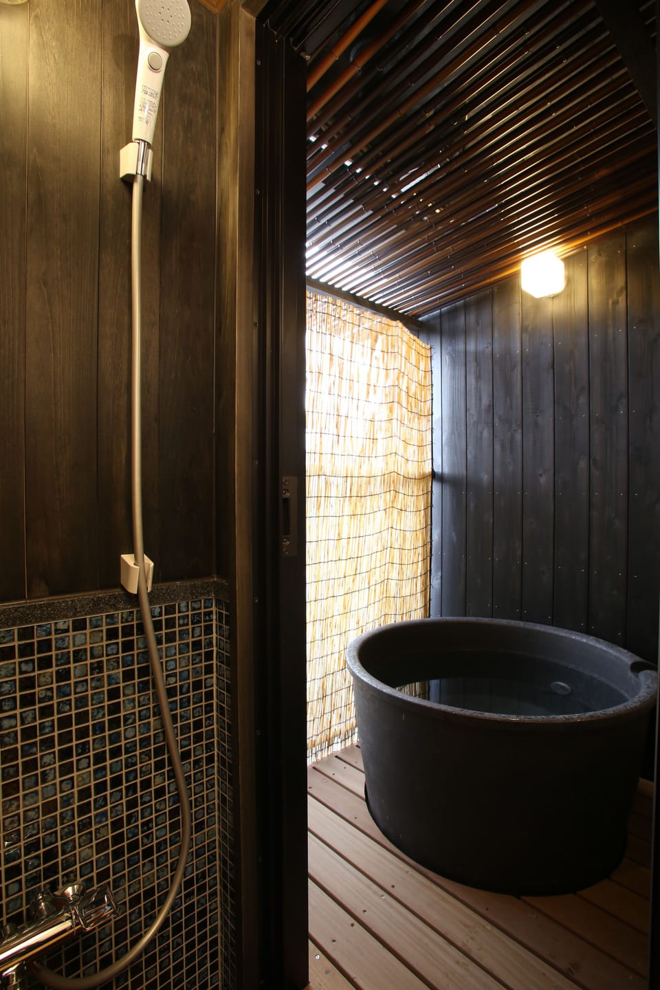 Japanese Style Room With Open-Air Bath (Room #301) : 2 meals (No Child Allowed, Check in until 7pm) | Bathroom | Combined shower/tub, free toiletries, hair dryer, slippers