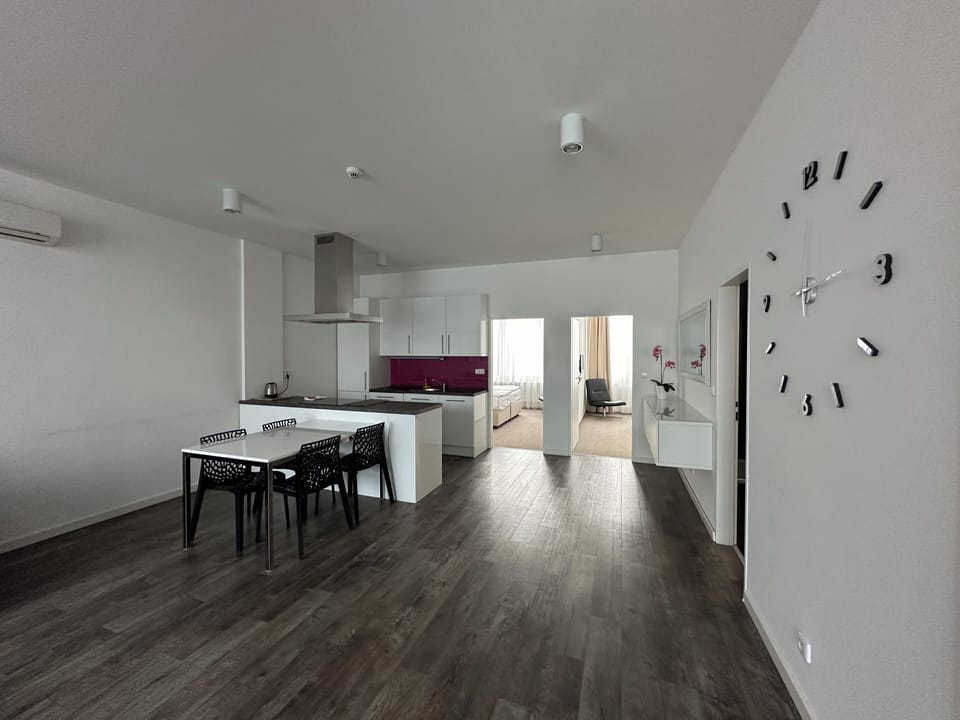 Apartment, 2 Bedrooms | Private kitchen