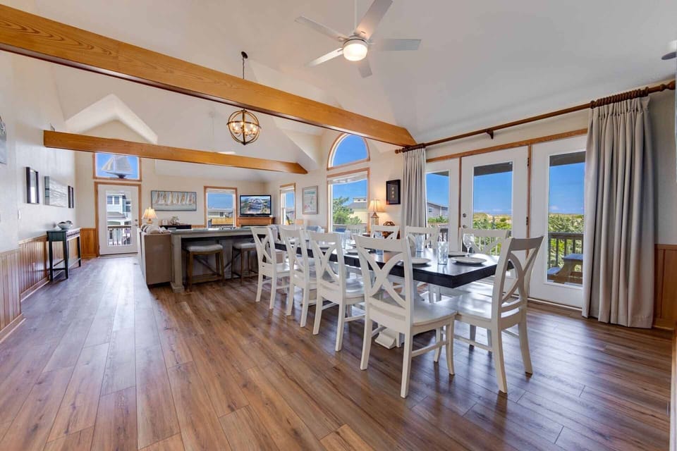 Surf-or-Sound-Realty-1060-The Good Place-Dining-area-1