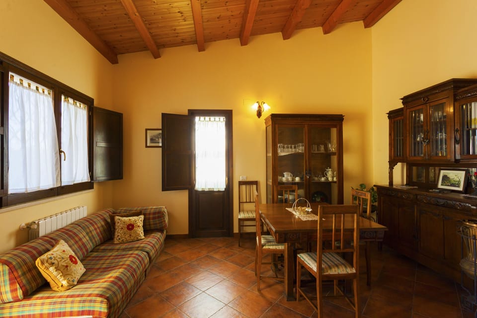 Apartment, 2 Bedrooms | Living room