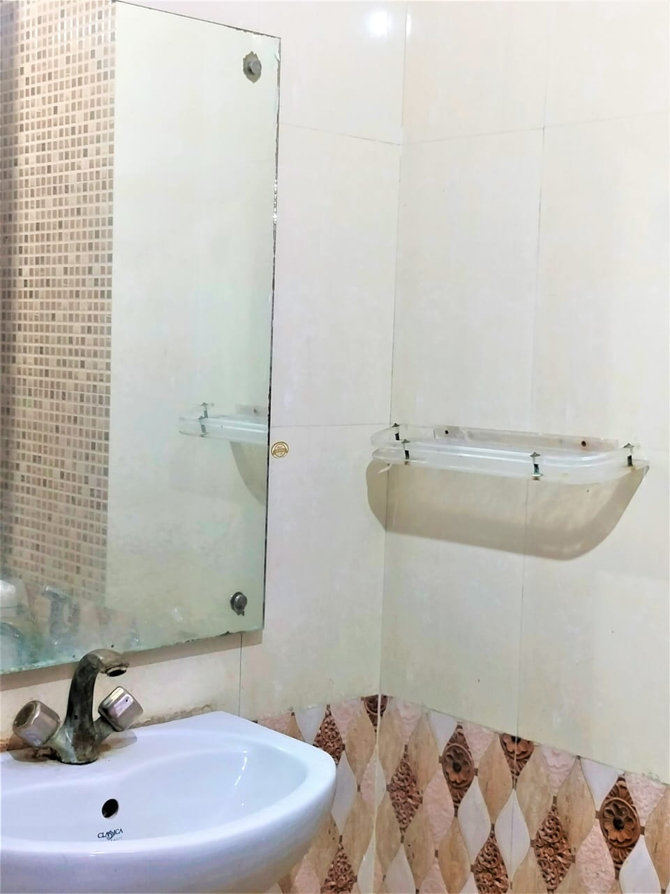 Exclusive Double Room | Bathroom | Combined shower/tub, free toiletries, towels