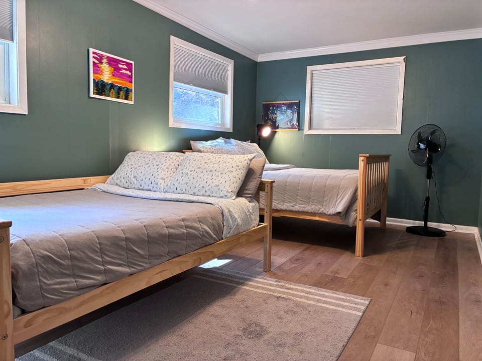 3rd Bedroom with two full size beds