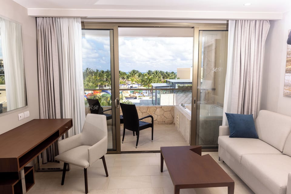 Minibar (free items), in-room safe, desk, blackout drapes