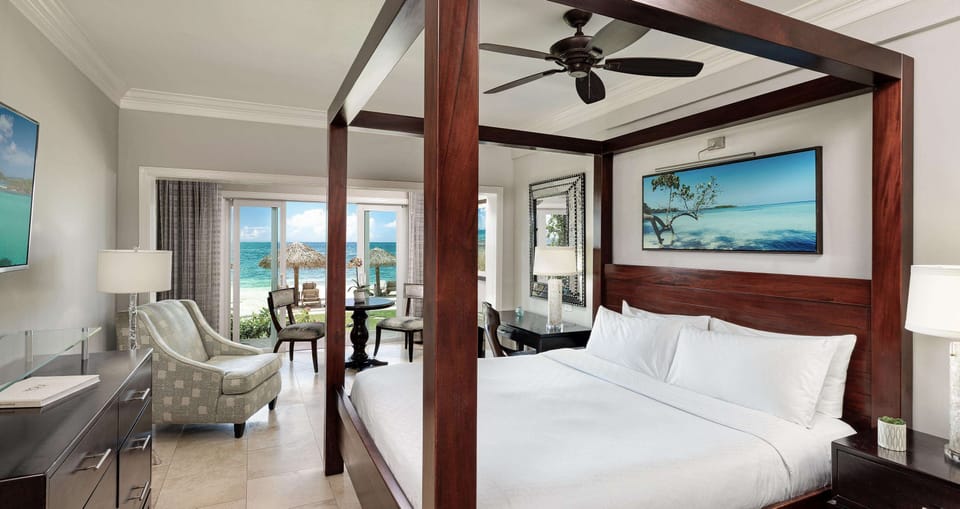 Paradise Beachfront Walkout Club Level Room | Egyptian cotton sheets, premium bedding, pillowtop beds