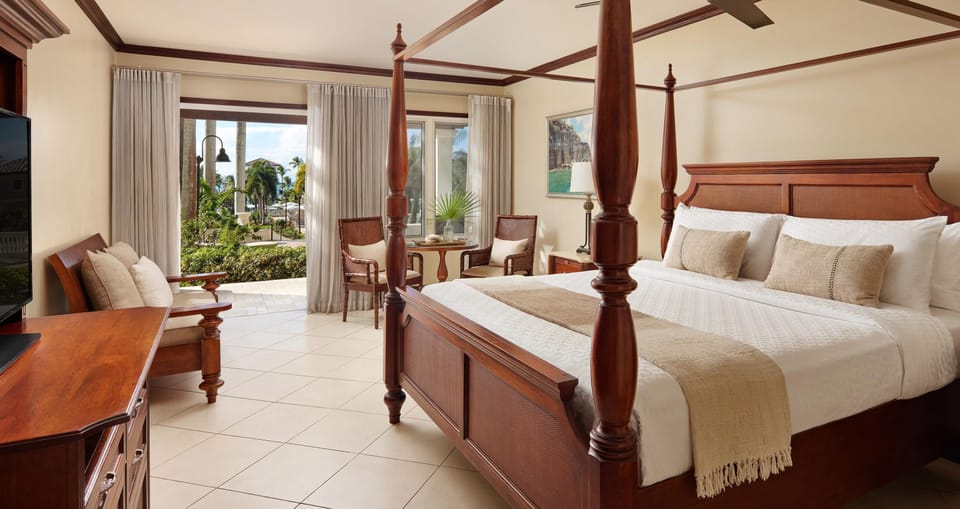Club Suite, 1 Bedroom, Garden View (Mediterranean Walkout Club L. Suite) | Premium bedding, minibar, in-room safe, blackout drapes