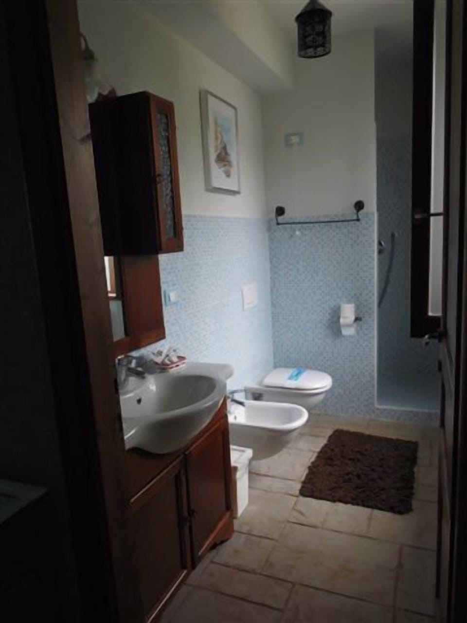 Suite | Bathroom | Shower, free toiletries, hair dryer, towels