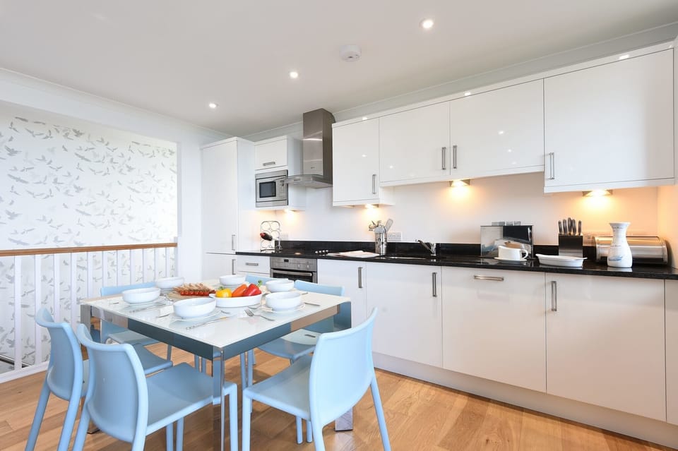 Fridge, dishwasher, electric kettle, toaster