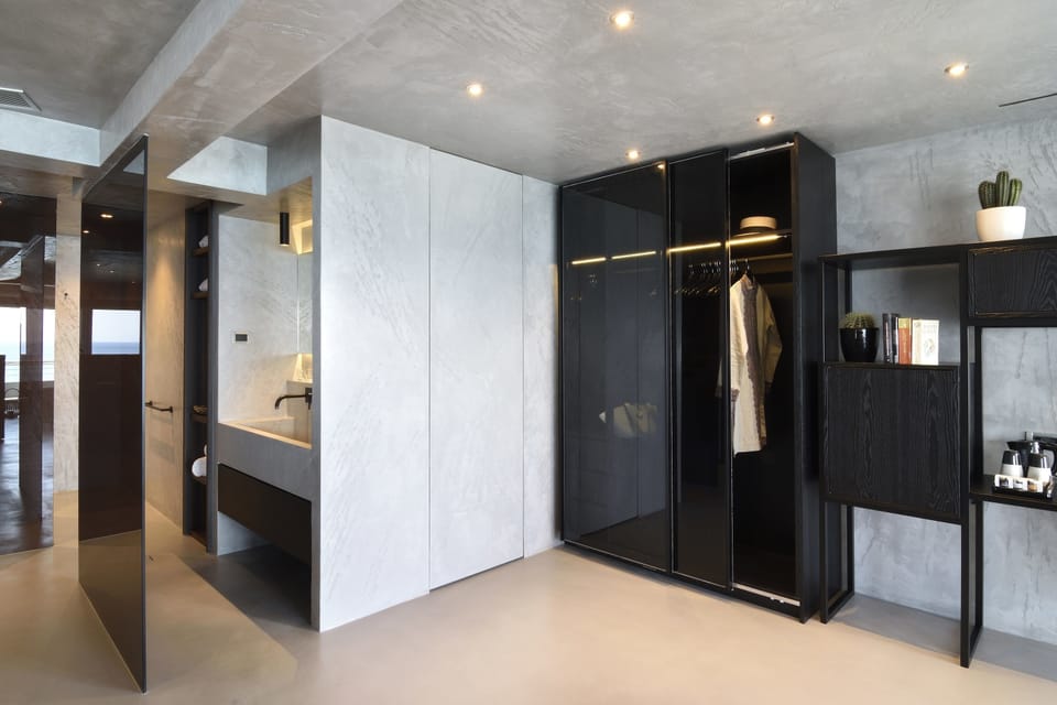 Minibar, in-room safe, desk, blackout drapes