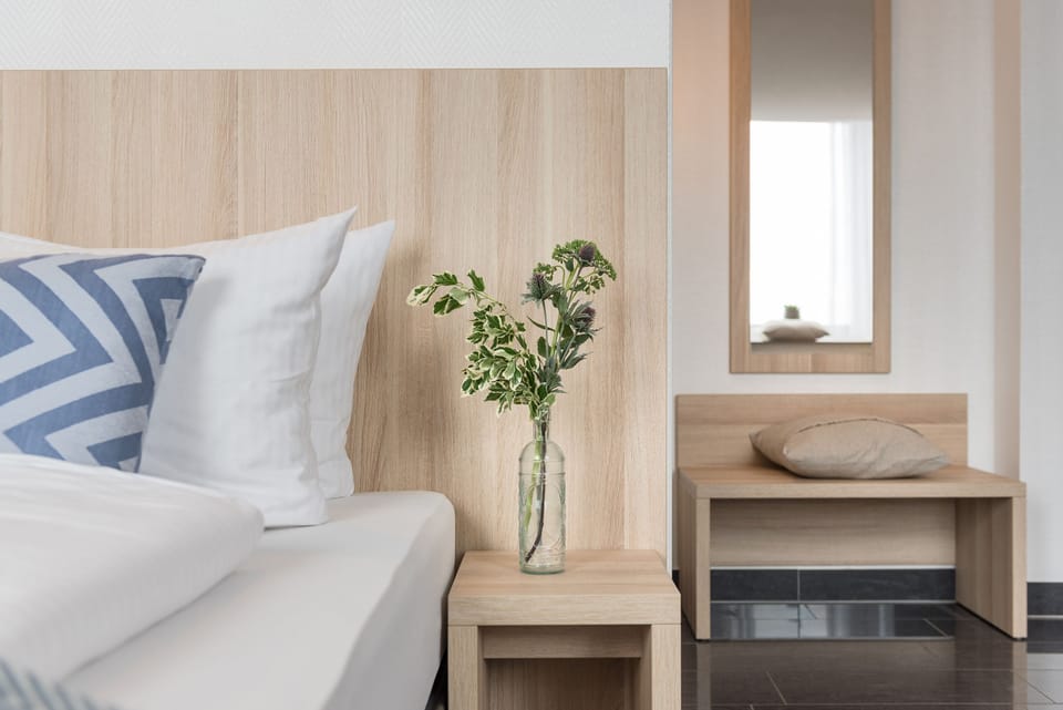 Standard Twin Room, City View | Select Comfort beds, desk, soundproofing, iron/ironing board