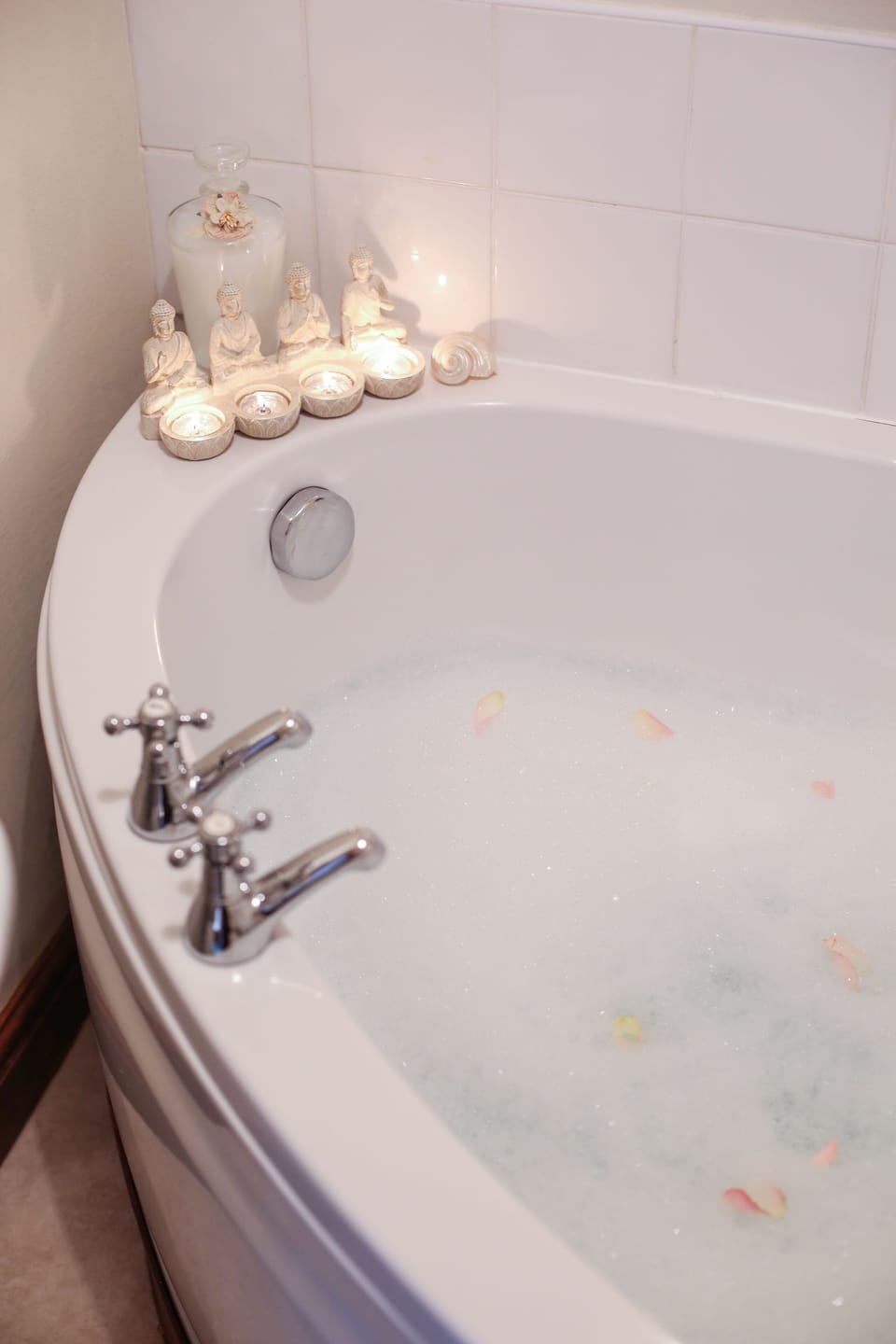 Superior Double Room, Ensuite (Four Poster bed-Room 5) | Bathroom