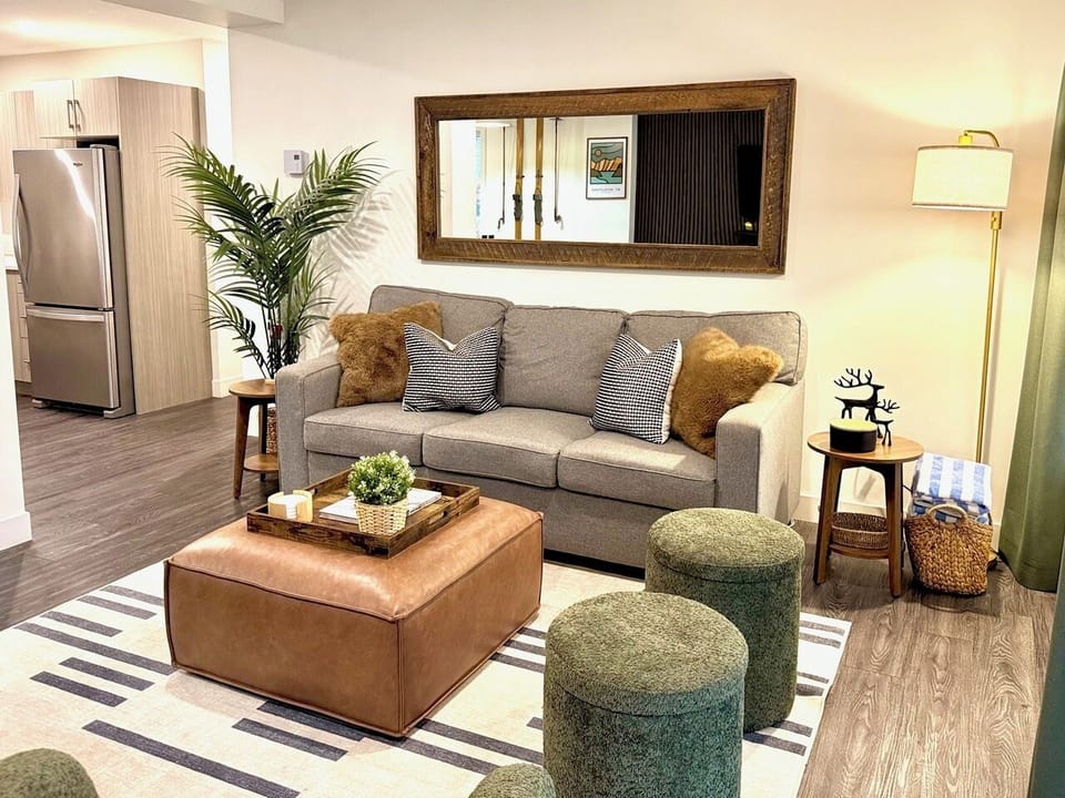 Granite Ridge Condo | Living area | 40-inch Smart TV with digital channels, TV, fireplace