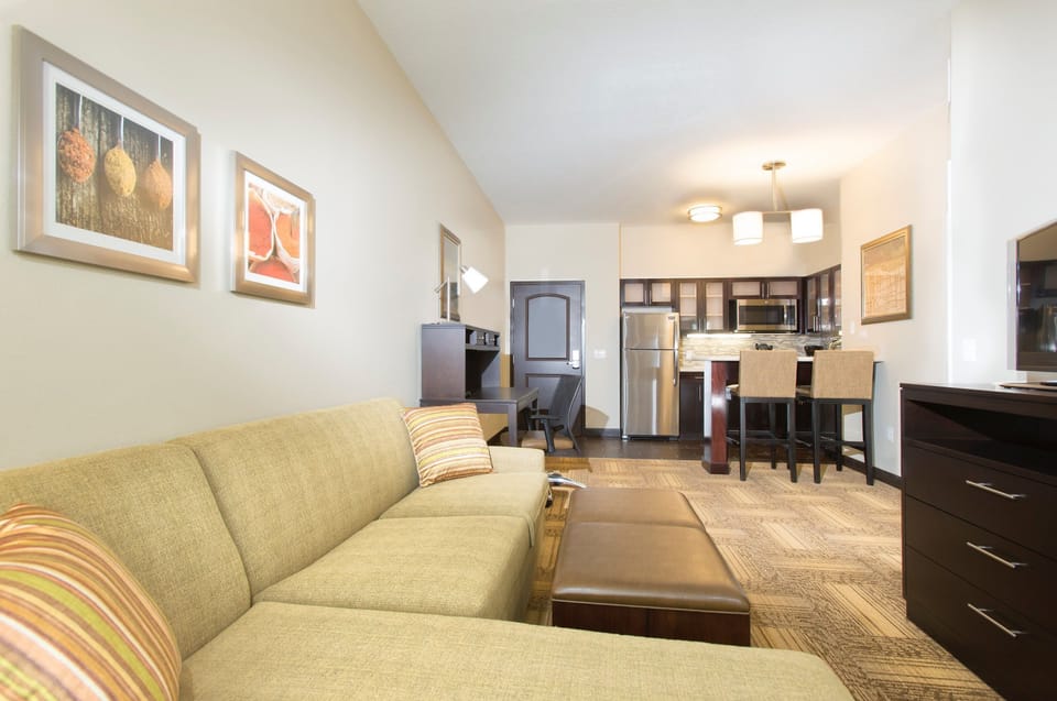 Welcome to our fully furnished apartment in Orlando!