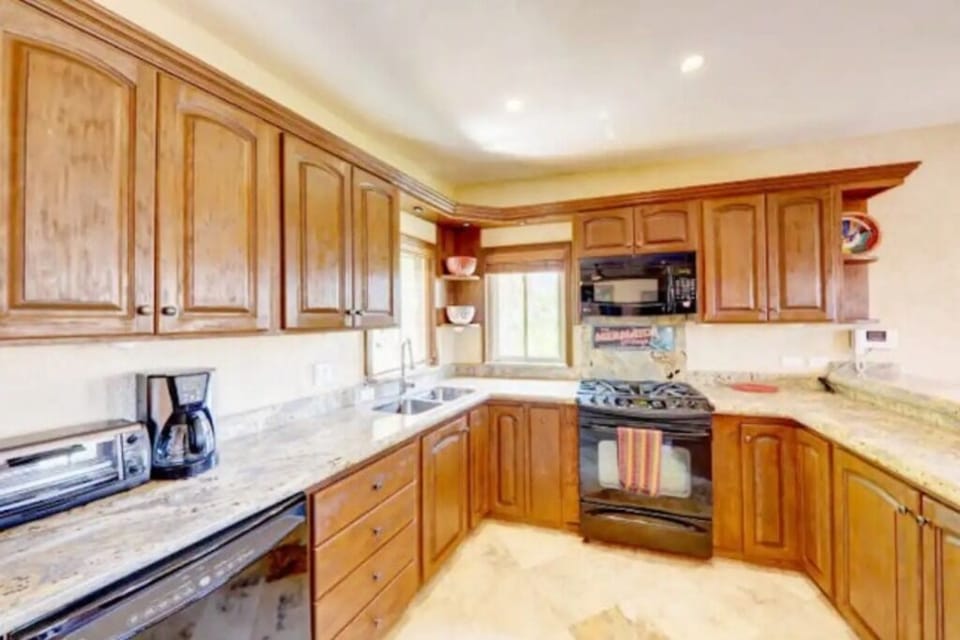 Fully stocked kitchen